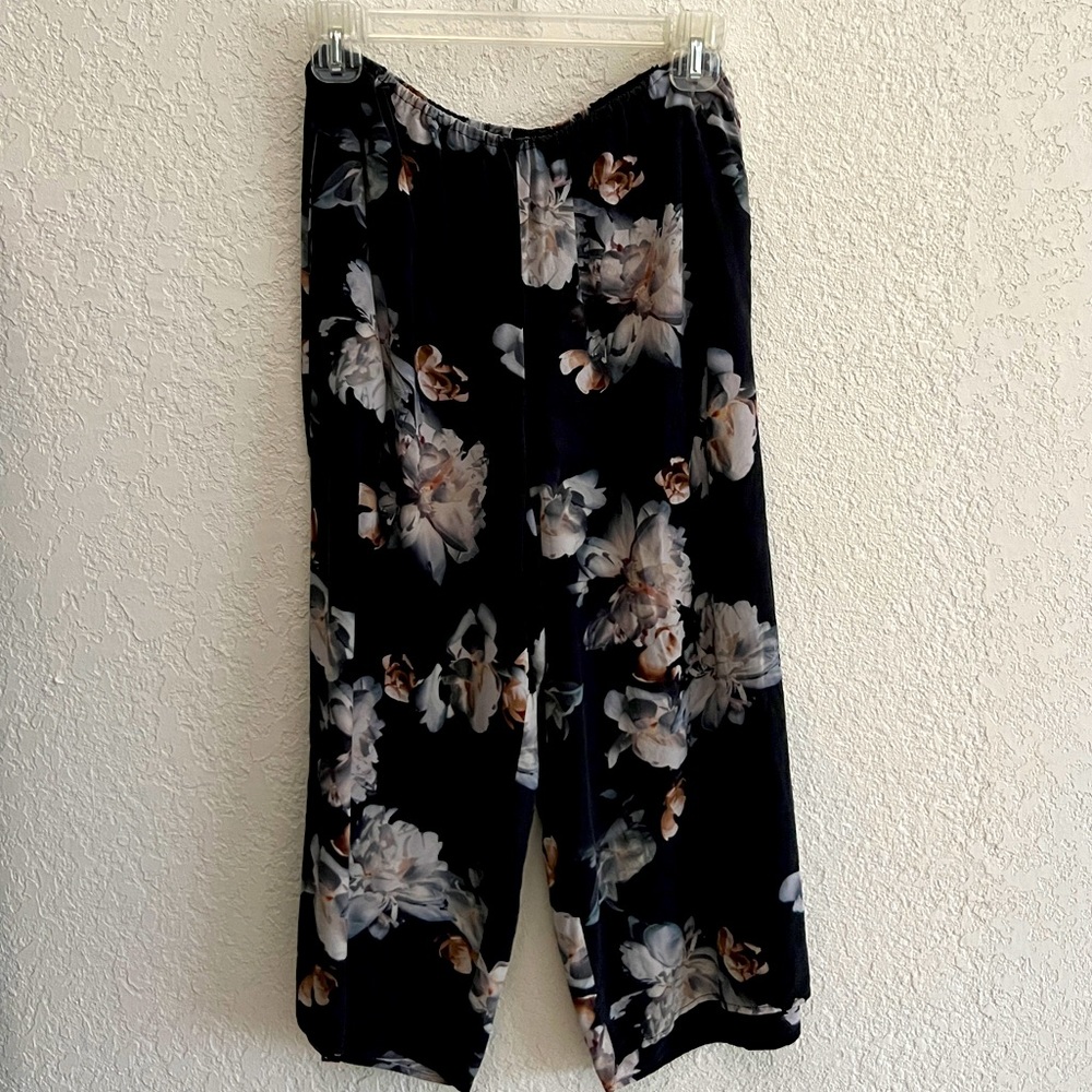 Vince Cropped Flare Floral Pants